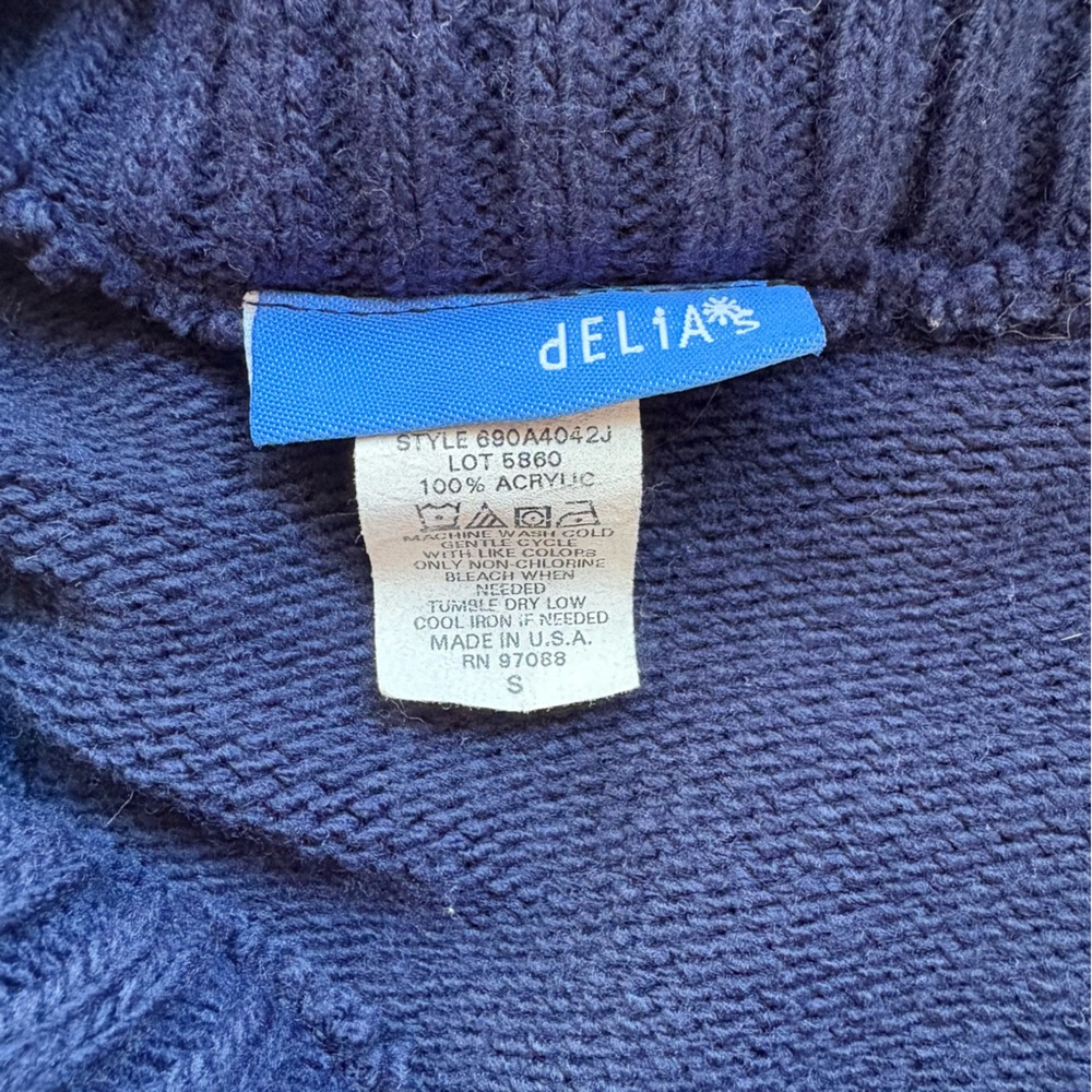 Cozy 90's Delia's Off the Shoulder Sweater - Picture 6 of 7